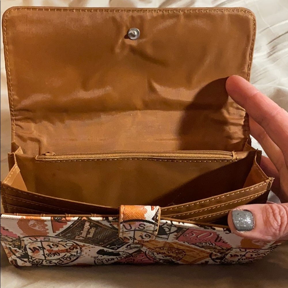 Wallet - Picture 2 of 4